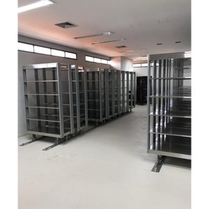 Sistema de prateleiras deslizantes em Inox - LI 1401 - Projeto sob medida